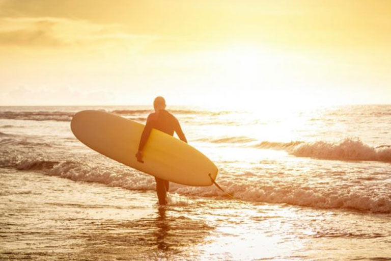 Surfs-Up-For-A-Day-In-LA-Long-Beach