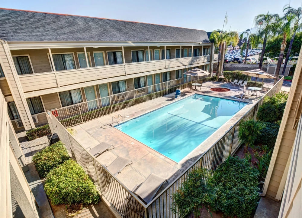 About Us Good Nite Inn